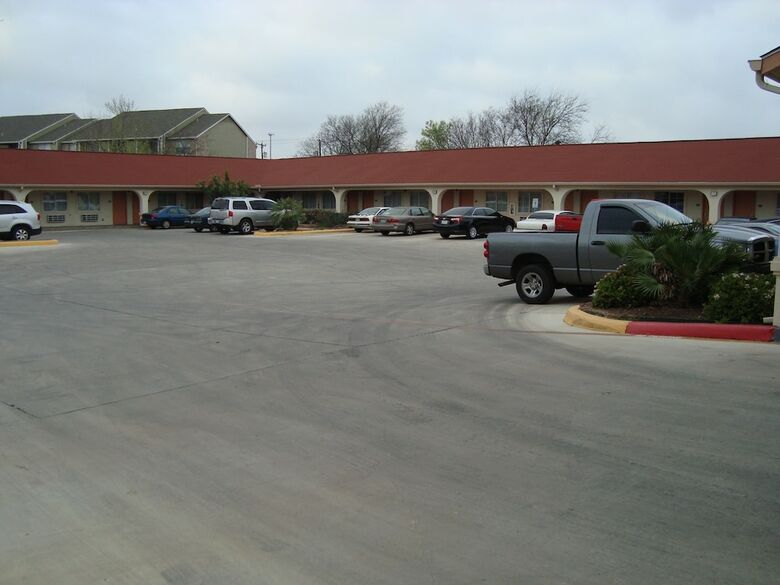 Motel Winnquest Inn Near Ft. Sam Houston