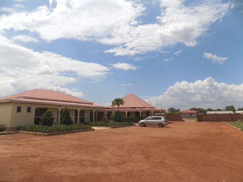 Plain Springs Hotel