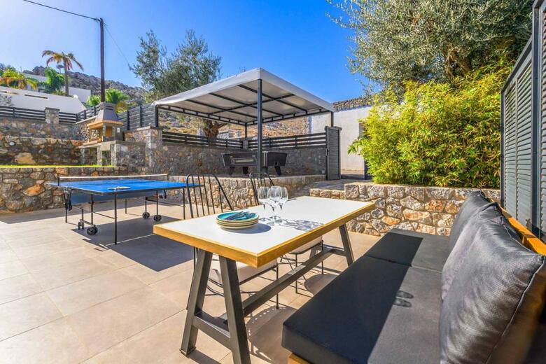 Villa Lambis Athina