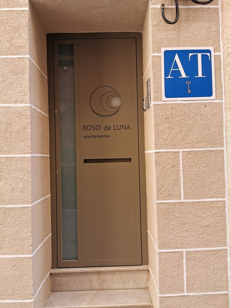 Apartamentos Roso de Luna By Kubik Alojamientos