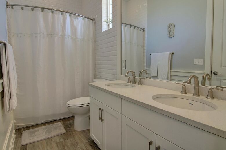 Cinnamon Shore- Seaside Tc 10301