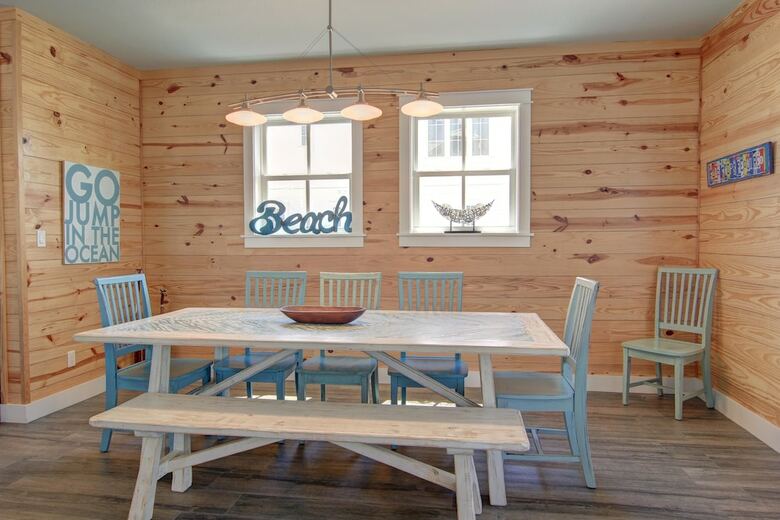 Cinnamon Shore- Seafare 251 Be