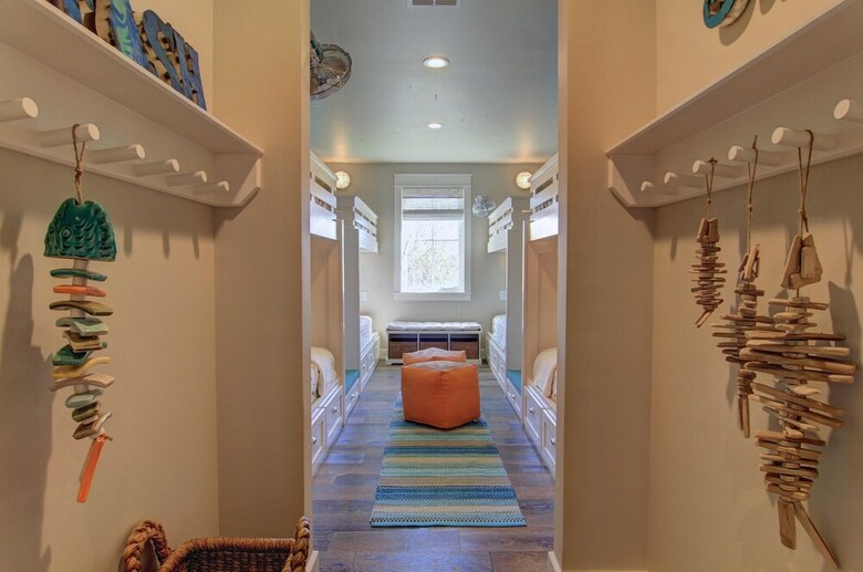 Cinnamon Shore- Barefoot Beach 236 Se