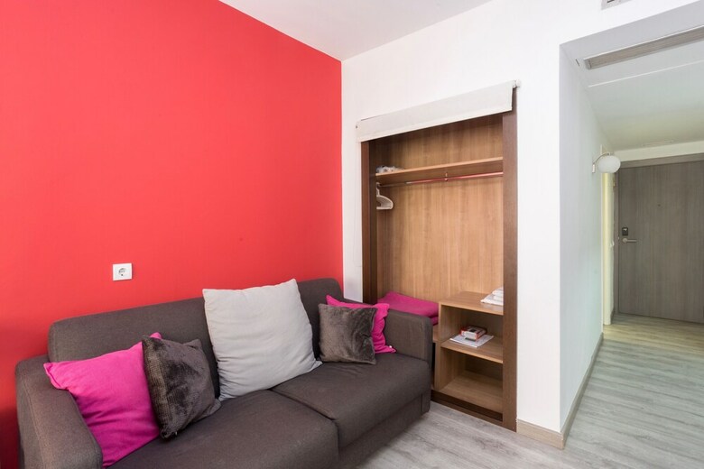 Apartamentos Colourful Studios In Recoletos By All� Housing