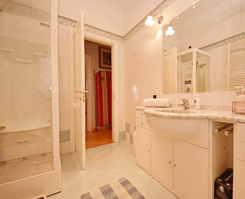 Apartamento Villa Colombo - App 01