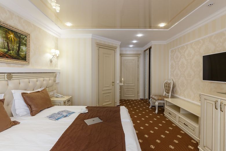 Chevalier Hotel & Spa