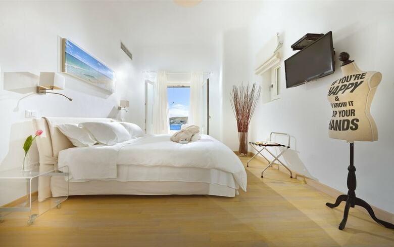 Luxurious 7 Bedroom Villa In Fokos Beach