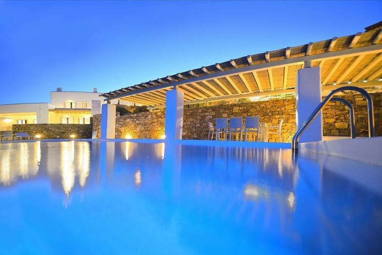 Luxurious 7 Bedroom Villa In Fokos Beach