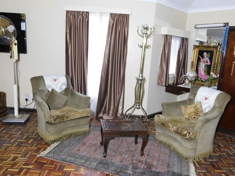 Bed & Breakfast Regal Suites - Kenya