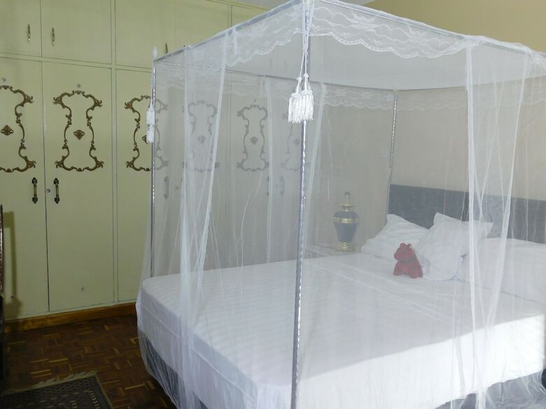 Bed & Breakfast Regal Suites - Kenya
