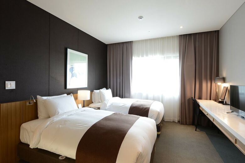Eden Paradise Hotel