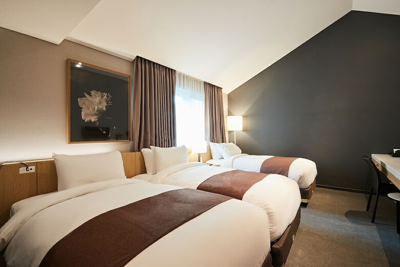Eden Paradise Hotel