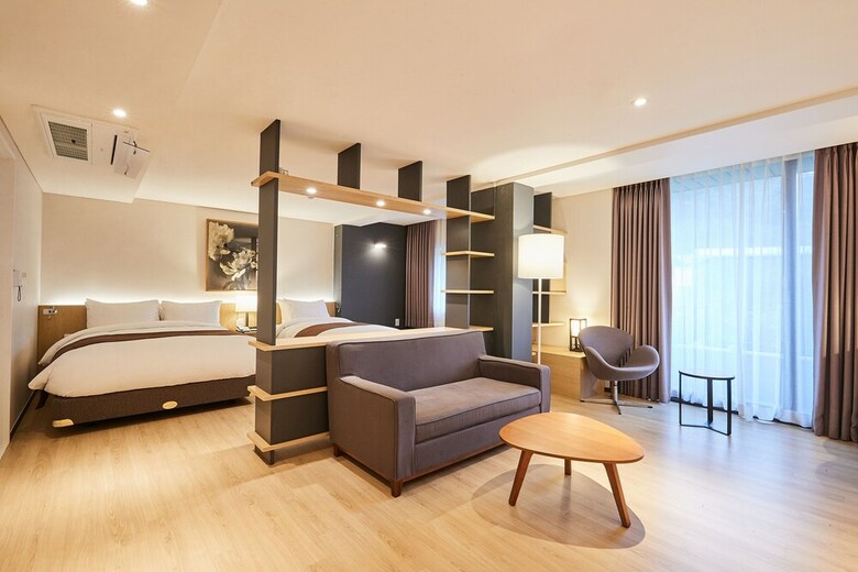 Eden Paradise Hotel