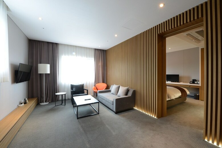 Eden Paradise Hotel