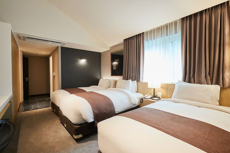 Eden Paradise Hotel