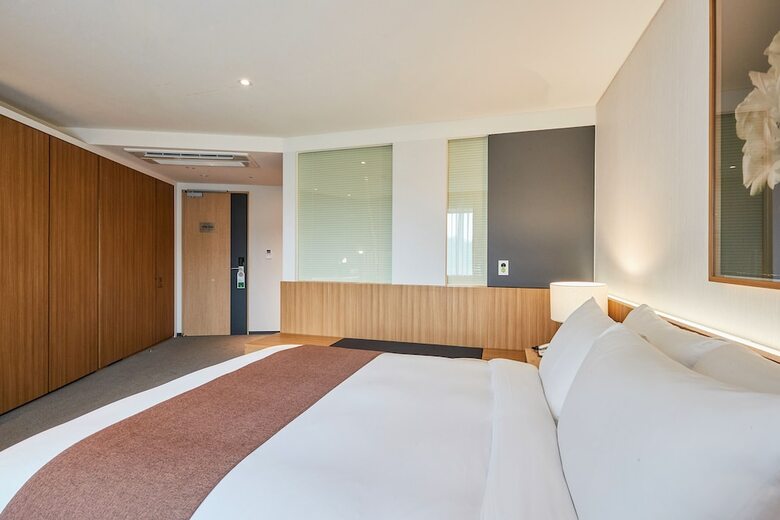 Eden Paradise Hotel