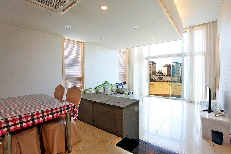 Pension Poolvilla At Aewol