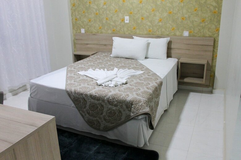 Aj Hotel