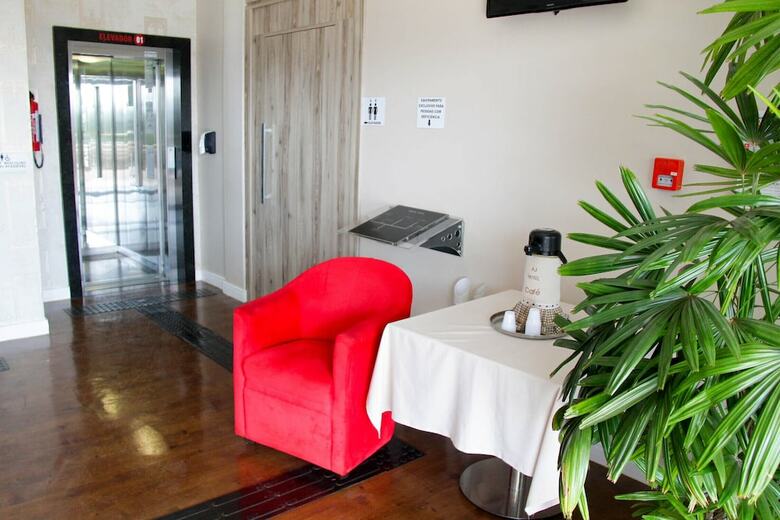 Aj Hotel