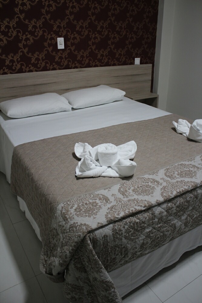 Aj Hotel