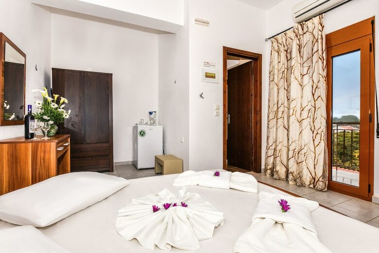 Hotel En Plo Rooms