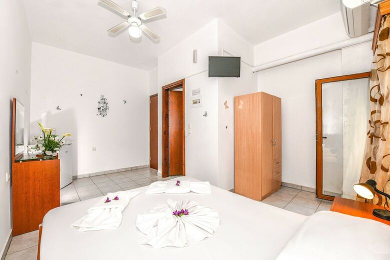 Hotel En Plo Rooms