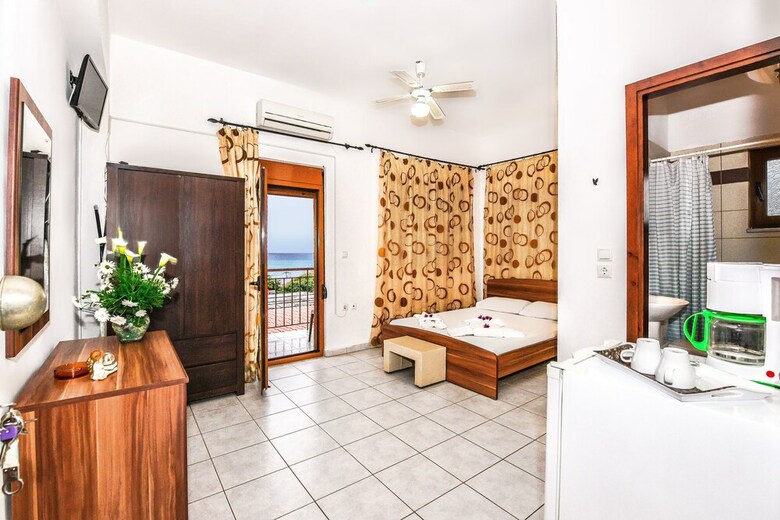 Hotel En Plo Rooms