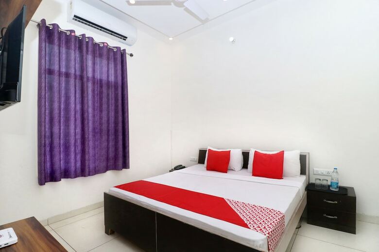 Oyo 22097 Hotel Jd