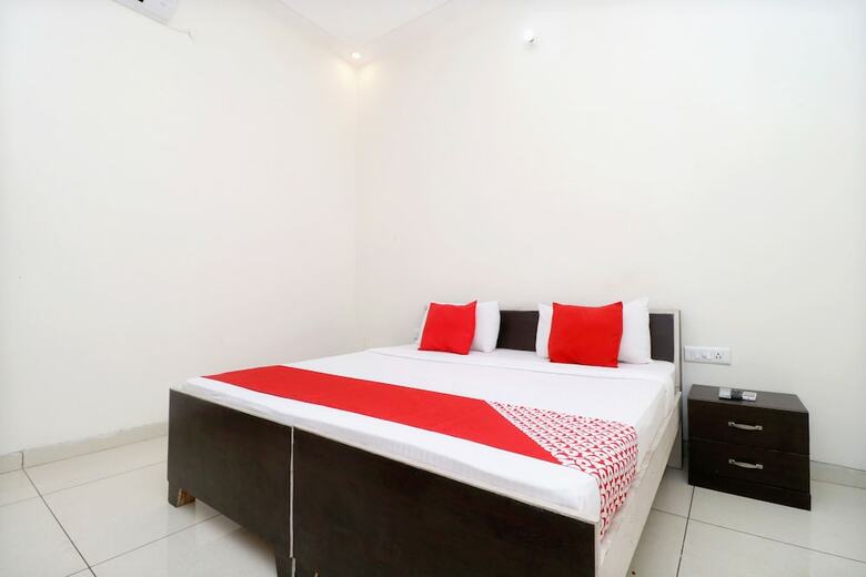 Oyo 22097 Hotel Jd
