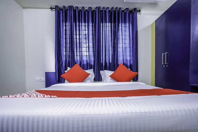 Hotel Oyo 15825 Blue Berry Apartments