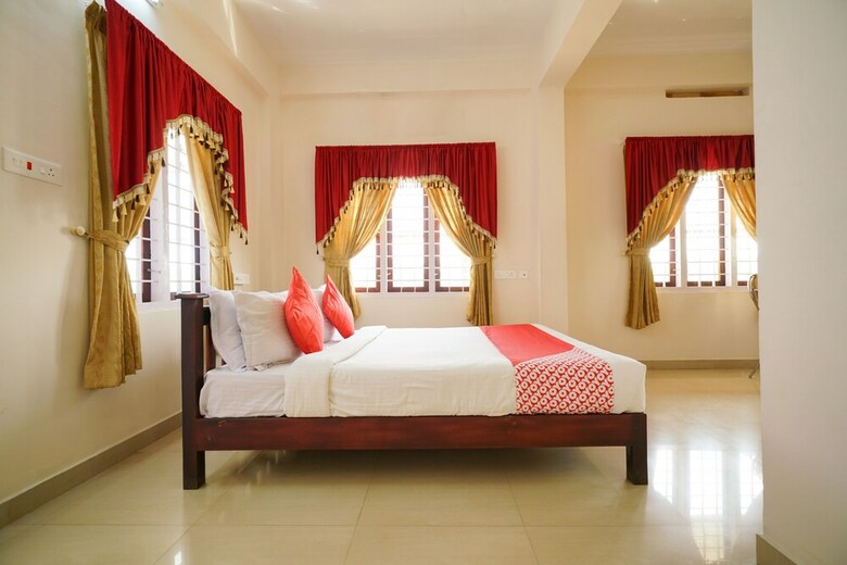 Hotel Oyo 15548 Mackal Residency