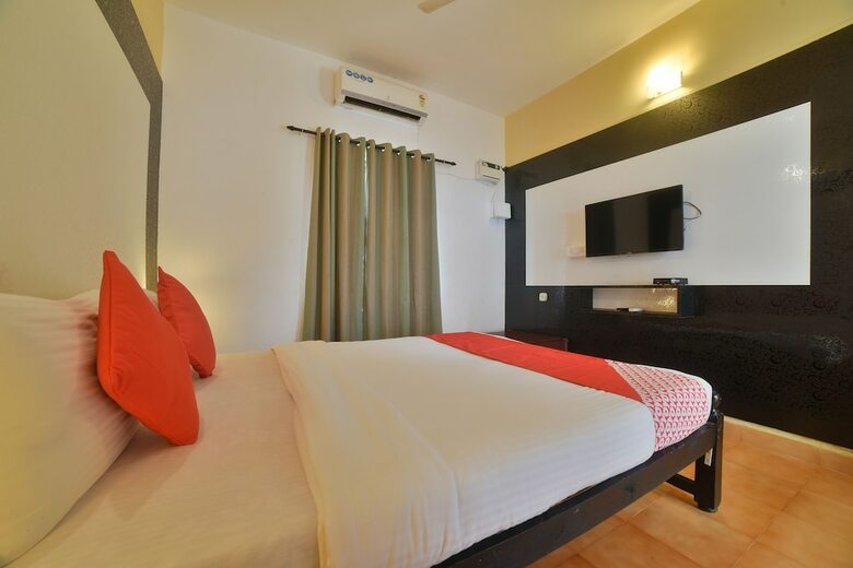 Oyo 30128 Reddy's Hotel