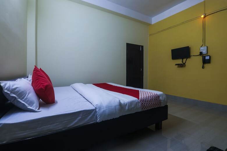 Hotel Oyo 18761 Nirvana