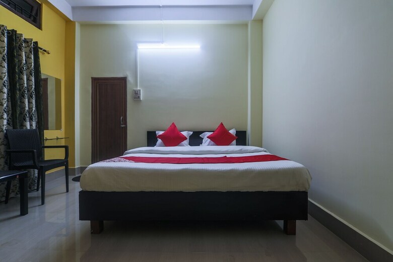 Hotel Oyo 18761 Nirvana