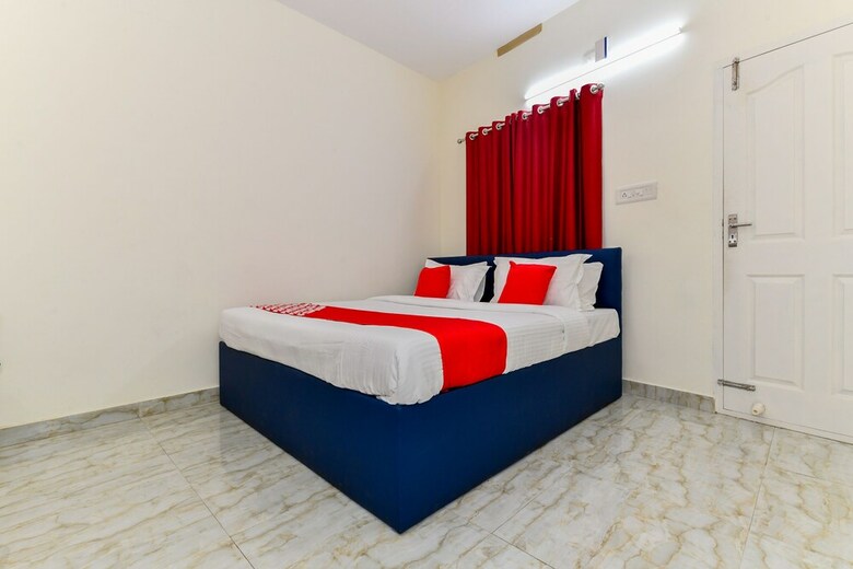 Hotel Oyo 26488 Athani Residency