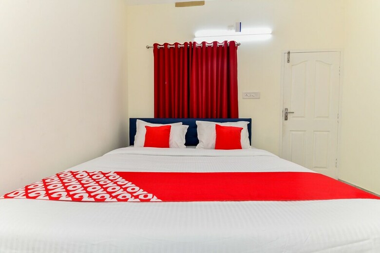 Hotel Oyo 26488 Athani Residency