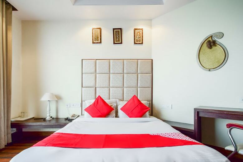 Hotel Oyo 14170 Kufri Star Inn