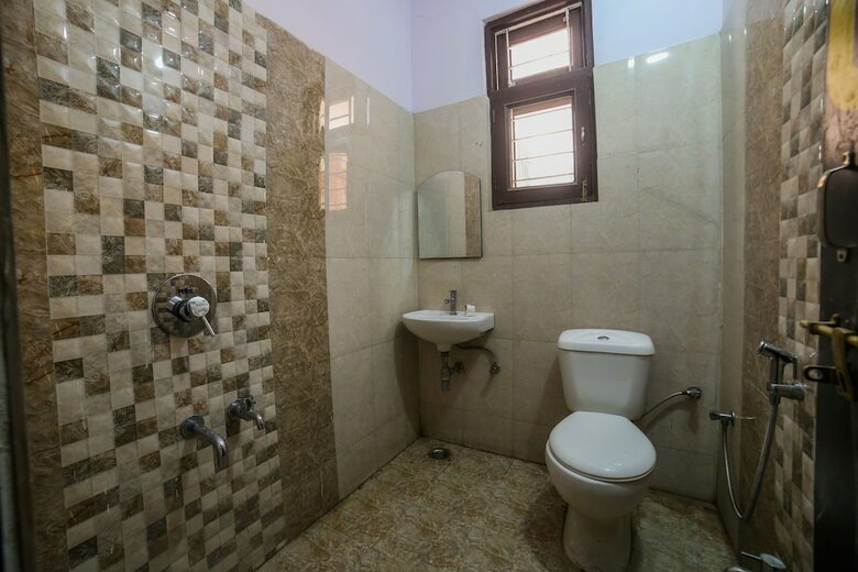 Oyo Home 16423 Spacious 3bhk