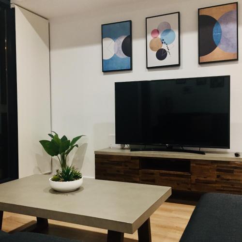 Mid City Apartment