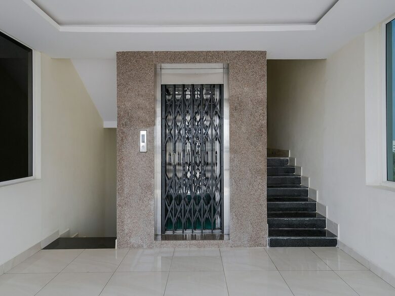 Hotel Oyo 26723 Rb Residency