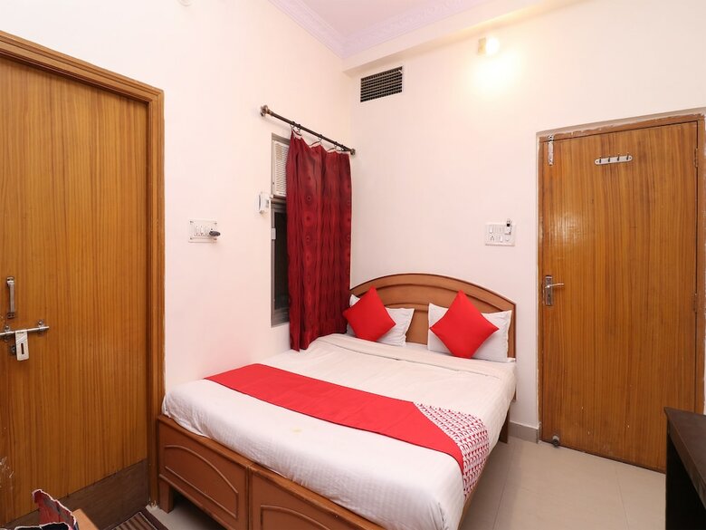 Oyo 1021 Hotel Gayatri Residency