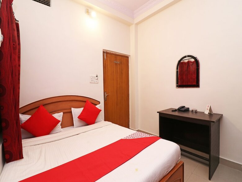 Oyo 1021 Hotel Gayatri Residency