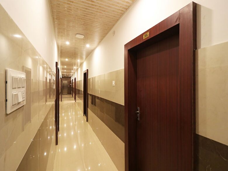 Oyo 1021 Hotel Gayatri Residency