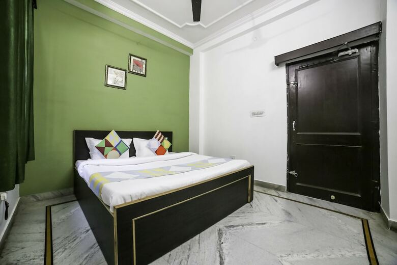 Oyo Home 19921 Cosy 3bhk