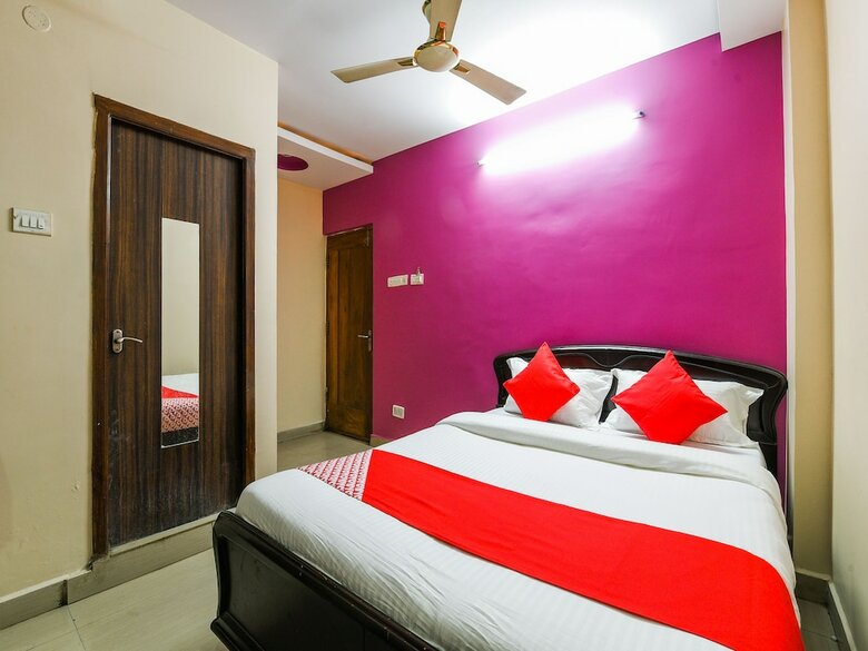 Apartamentos Oyo 22116 Savera Inn Lodge