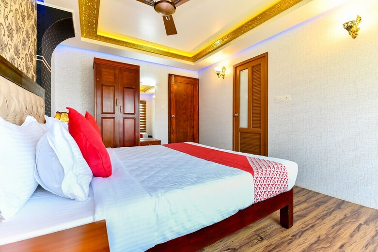 Hotel Oyo 24463 Indigo Luxury 4bhk