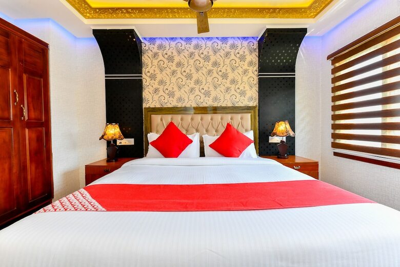 Hotel Oyo 24463 Indigo Luxury 4bhk