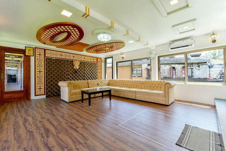 Hotel Oyo 24463 Indigo Luxury 4bhk