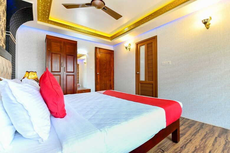 Hotel Oyo 24463 Indigo Luxury 4bhk