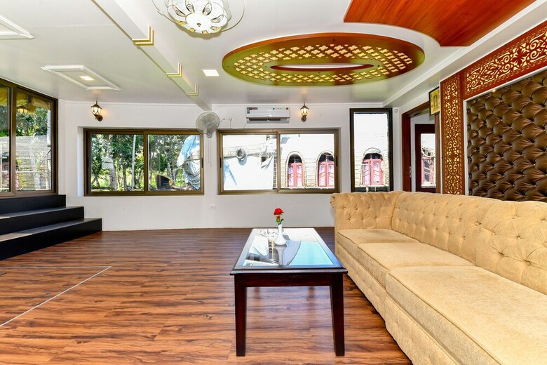 Hotel Oyo 24463 Indigo Luxury 4bhk
